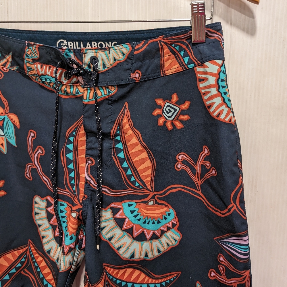 BILLABONG Recycler Sundays Airlite floral paisley board shorts size 28 - Picture 3 of 9